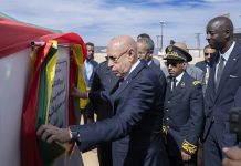 Ould Ghazouani inaugure et pose la première pierre de quatre projets de développement à Zouérate dont un hôpital régional