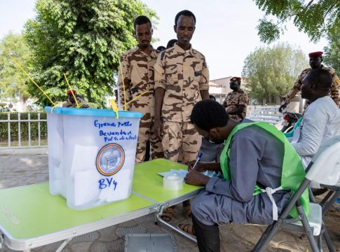 Après trois ans de régime militaire, le Tchad organise une élection présidentielle