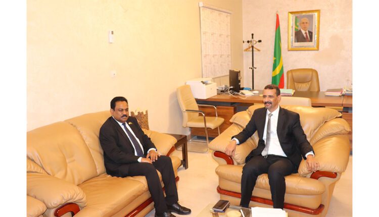 Nouakchott : Le ministre de la Culture discute avec l’ambassadeur de l’Inde