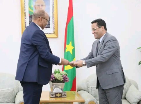 Un mois après sa visite à Nouakchott Al-Burhan envoie un message écrit à Ould Ghazouani