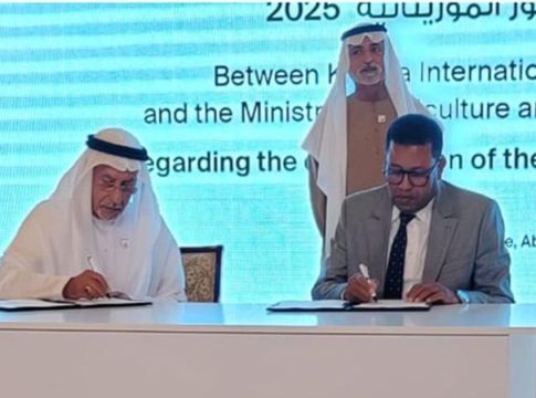 Le ministère de l'agriculture et Khalifa Award signent un protocole d'accord pour l'organisation du festival international des dattes