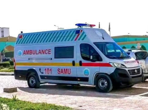 Envoie deux ambulances à Tadjikja pour transporter une enfant blessé par balle.