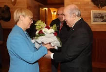 Le président algérien entame une visite officielle en Slovénie pour discuter de la coopération économique