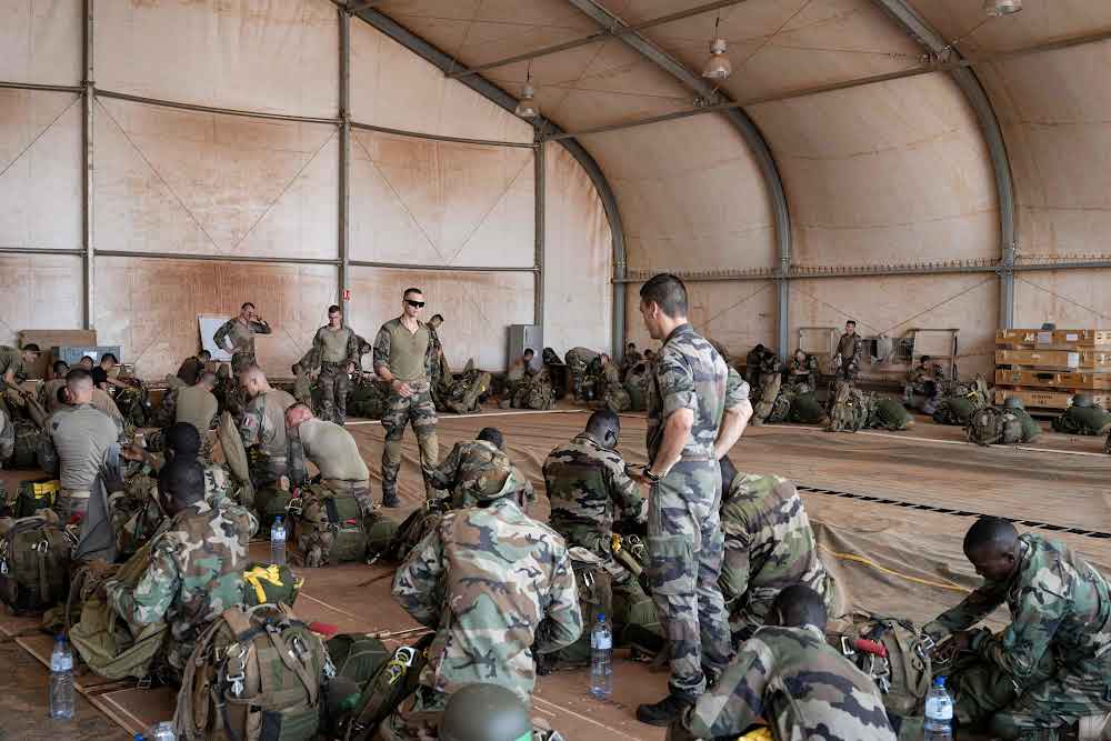 L'armée française débute son retrait du Niger