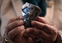 Angola : Une société omanaise reprend la licence de prospection de diamants d'une société russe