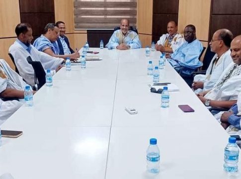 En attendant l'annonce de sa candidature, les partis de la majorité discutent des moyens de coordonner leurs efforts pour assurer le succès de Ould Ghazouani