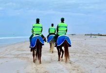 La garde côtière sauve deux jeunes de la noyade et récupère le corps d'un troisième sur la plage de Nouakchott