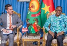 Les États-Unis envisagent de lever l'interdiction des exportations d'armes vers le Burkina Faso et de renforcer la coopération en matière de sécurité