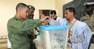 Militaires et civils en un jour Près de deux millions de Mauritaniens votent aujourd'hui pour choisir un président