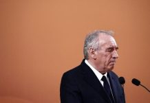 Le Parlement français refuse la confiance au gouvernement Bayrou