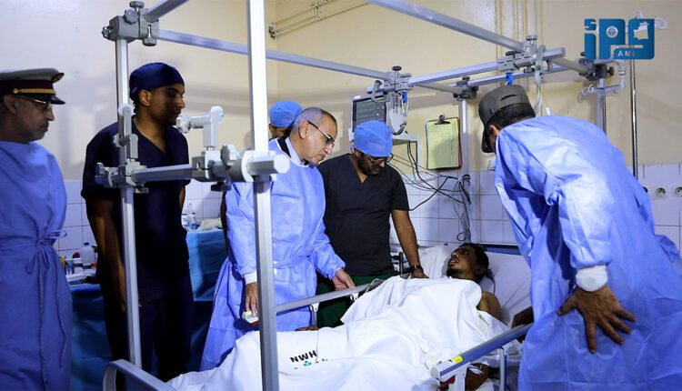 Nouakchott : Le Ministre de l’Intérieur visite les membres des Forces Armées et de Sécurité à l’Hôpital Militaire et au Centre de Santé de la Garde Nationale