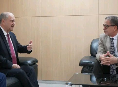 Le Délégué Général de Taazour discute avec l'Ambassadeur de Turquie des moyens de renforcer la coopération dans les domaines sociaux