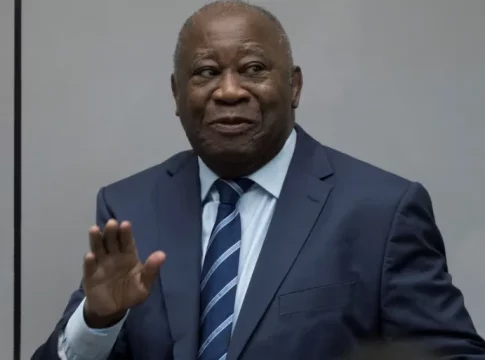Après avoir été disqualifié des élections en Côte d'Ivoire. Gbagbo appelle à manifester