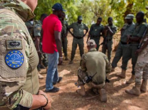 La mission de formation militaire de l'UE au Mali met fin à sa présence dans le pays