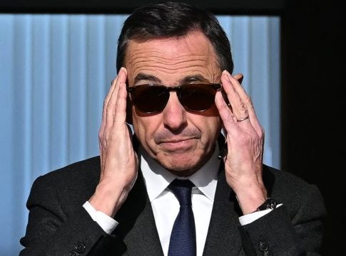 Dans un contexte de tensions entre les deux pays un tribunal français annule l'expulsion d'un influenceur algérien