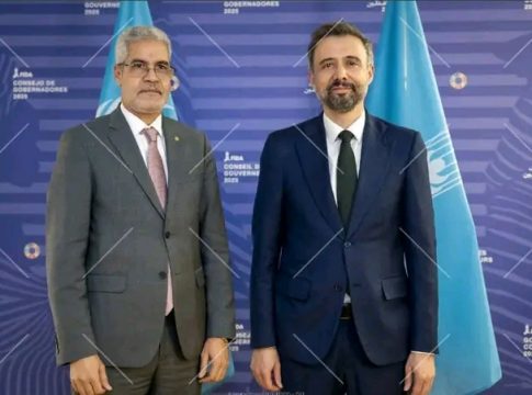 Le ministre de l'économie discute avec le président du FIDA des moyens d'encourager l'investissement