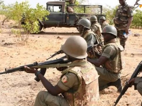 L'armée malienne déclare que « 3 terroristes » ont été neutralisés lors d'une attaque armée dans le centre du Mali