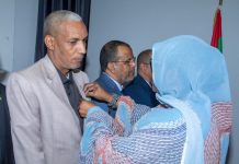 Au nom du président de la République, la ministre de la Fonction publique décore plusieurs cadres et fonctionnaires de son secteur