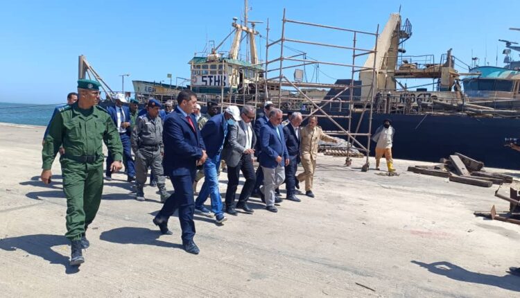 Nouadhibou : Le Ministre Secrétaire Général de la Présidence de la République supervise les travaux du comité ministériel chargé d’identifier les problèmes posés par les citoyens de la ville