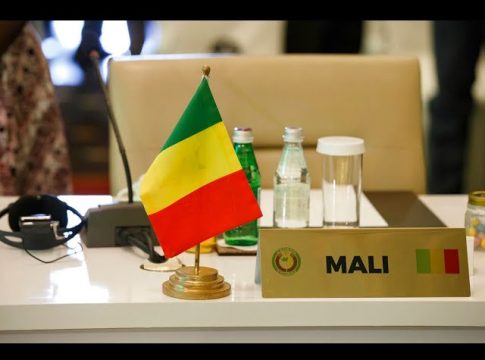 Mali : Les partis politiques exigent un calendrier électoral pour le retour des civils au pouvoir