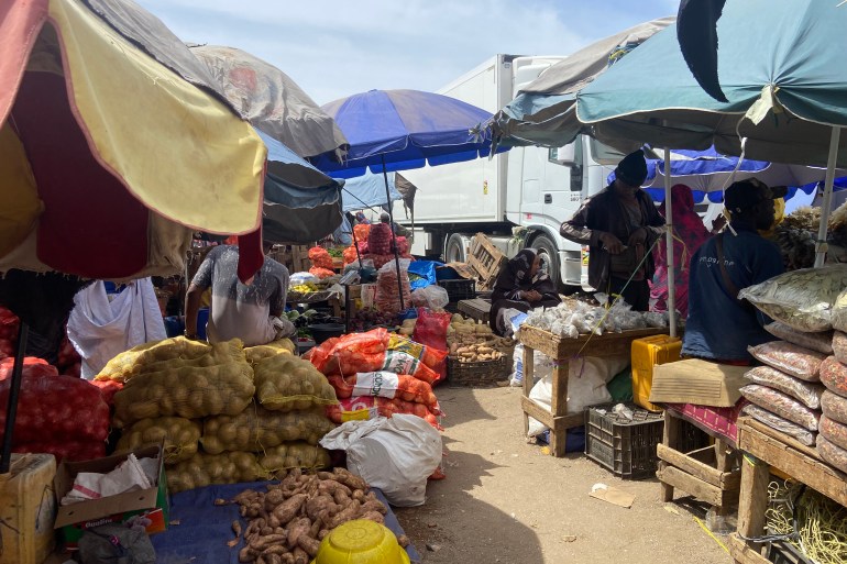 Ministère du commerce : Nous avons fermé 98 magasins dont les propriétaires ne respectaient pas les prix des produits de base