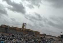 Les habitants de "Gaza" à Arafat se plaignent de la transformation de leur quartier en décharge permanente