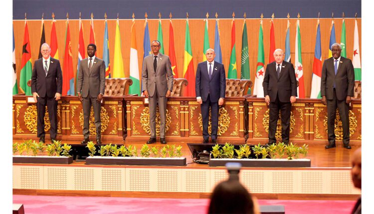 En présence de 3 présidents africains Ghazwani inaugure la Conférence continentale sur l'éducation, la jeunesse et la réhabilitation