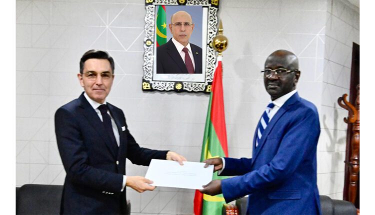 Nouakchott : Le ministre des Affaires Etrangères reçoit des copies figurées des lettres de créance de l’ambassadeur portugais
