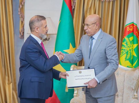 Ghazwani reçoit une invitation à participer au sommet arabe qui se tiendra à Bagdad ce mois-ci