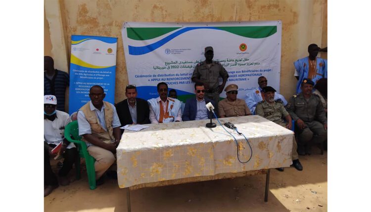 Lexeiba 2 :  le hakem de la Moughataa de N’Tekane supervise une cérémonie de distribution d’aides alimentaires aux sinistrés des inondations de 2022