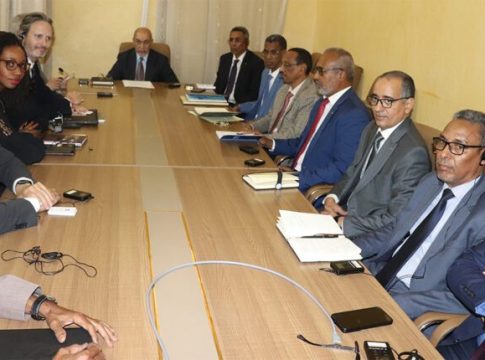 Nouakchott : Le ministre de la Justice discute avec une délégation du Fonds monétaire international des moyens de renforcer les relations