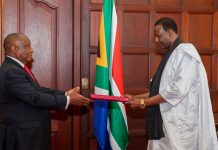 Amédy Camara remet ses lettres de créance en tant qu'ambassadeur de Mauritanie en Afrique du Sud