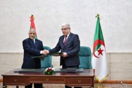 Alger : l’Assemblée Nationale et le Conseil Populaire national algérien Signent un protocole de coopération parlementaire