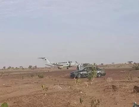 Sur ordre du Président, un jet privé transporte Neina de Tidjikja à Nouakchott pour y être soignée