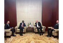 Le ministre des Affaires étrangères mauritanien discute avec son homologue algérien des relations de coopération entre les deux pays
