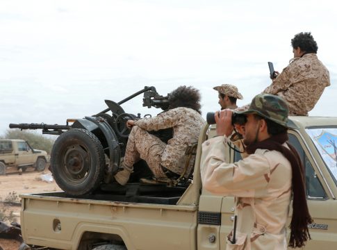 Reportage : Une entreprise militaire américaine travaille à professionnaliser les groupes armés à Tripoli