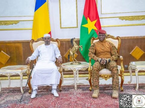 Ils ont discuté des problèmes de sécurité:Rencontre entre Déby et Traoré à Ouagadougou