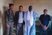Distribution d'aide alimentaire aux personnes touchées par les pluies à Monguel