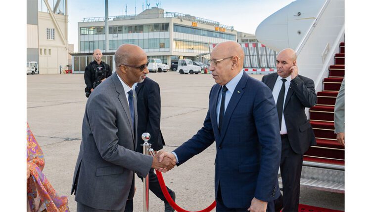 Le Président de la République, Président de l’UA : l’arrivé du président de la république à Paris pour participer au 19e sommet de la francophonie