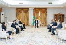 Ould Ghazouani mène des pourparlers avec une délégation de l'Autorité (GX) chinoise.