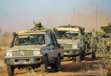 « Nusrat al-Islam revendique des attaques à Sikasso et Bamako, l'armée affirme que des dizaines de militants ont été neutralisés