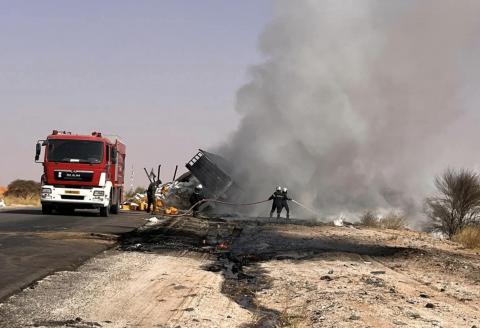 Un camion de marchandises prend feu sur la route de l'Espoir