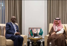 Ould Merzoug discute avec son homologue saoudien des développements régionaux et des questions communes