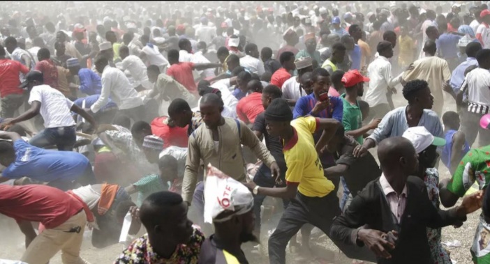 Des morts et des blessés dans une bousculade pour obtenir de l'aide au Nigeria