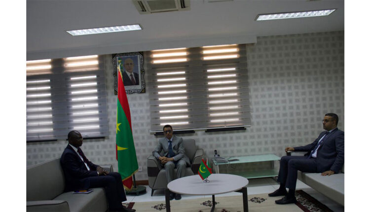 Nouakchott : Le ministre de l’Économie et du développement durable discute avec le représentant résident de la Banque Mondiale
