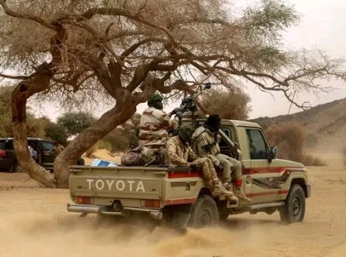 Niger : 6 militaires ont été tués dans l'explosion d'une mine dans la région d'Inates, près de la frontière avec le Mali