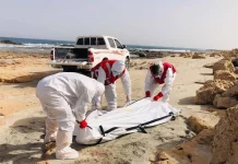 Découverte des corps de 7 migrants clandestins sur une plage à l'est de Tripoli