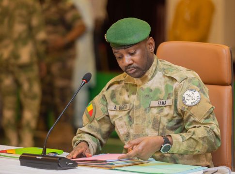 Le Mali décide la réciprocité et ferme son espace aérien aux avions algériens