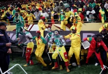 La justice marocaine prononce des peines de prison contre 18 supporters sénégalais.