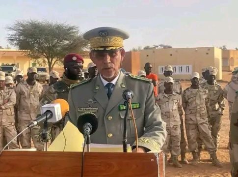 Kiffa : Le chef d'état-major adjoint assiste à la remise de diplômes à une nouvelle promotion de sous-officiers